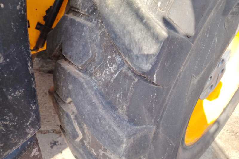 OmecoHub - Immagine JCB 550-80